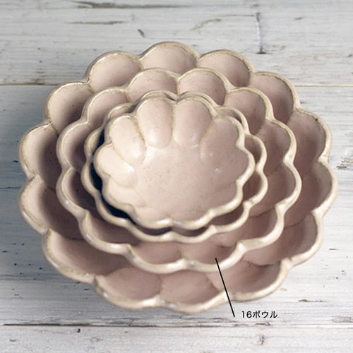 Rokuro Blut's |六魯 小兵製陶所花皿系列餐碗 桃粉色 16cm | 美濃燒