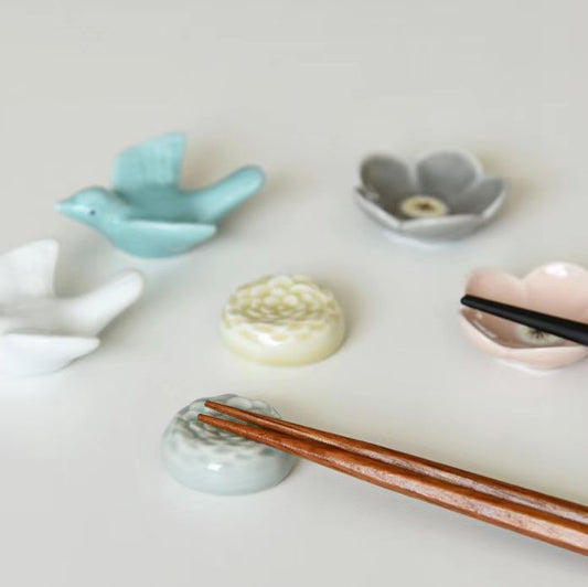 Kyosen 浮雕花筷架 | 波佐見燒