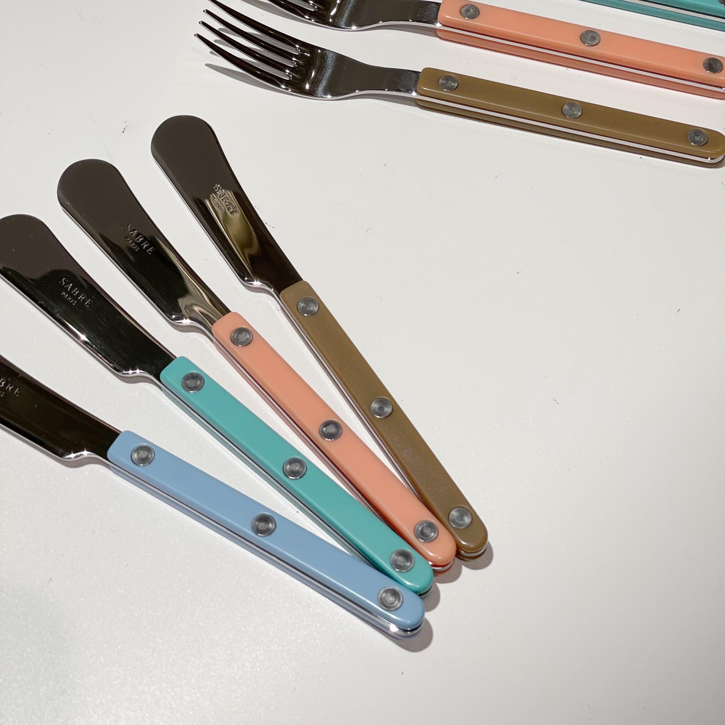 SABRE Paris Bistrot復古酒館系列亮橘粉亮面餐具