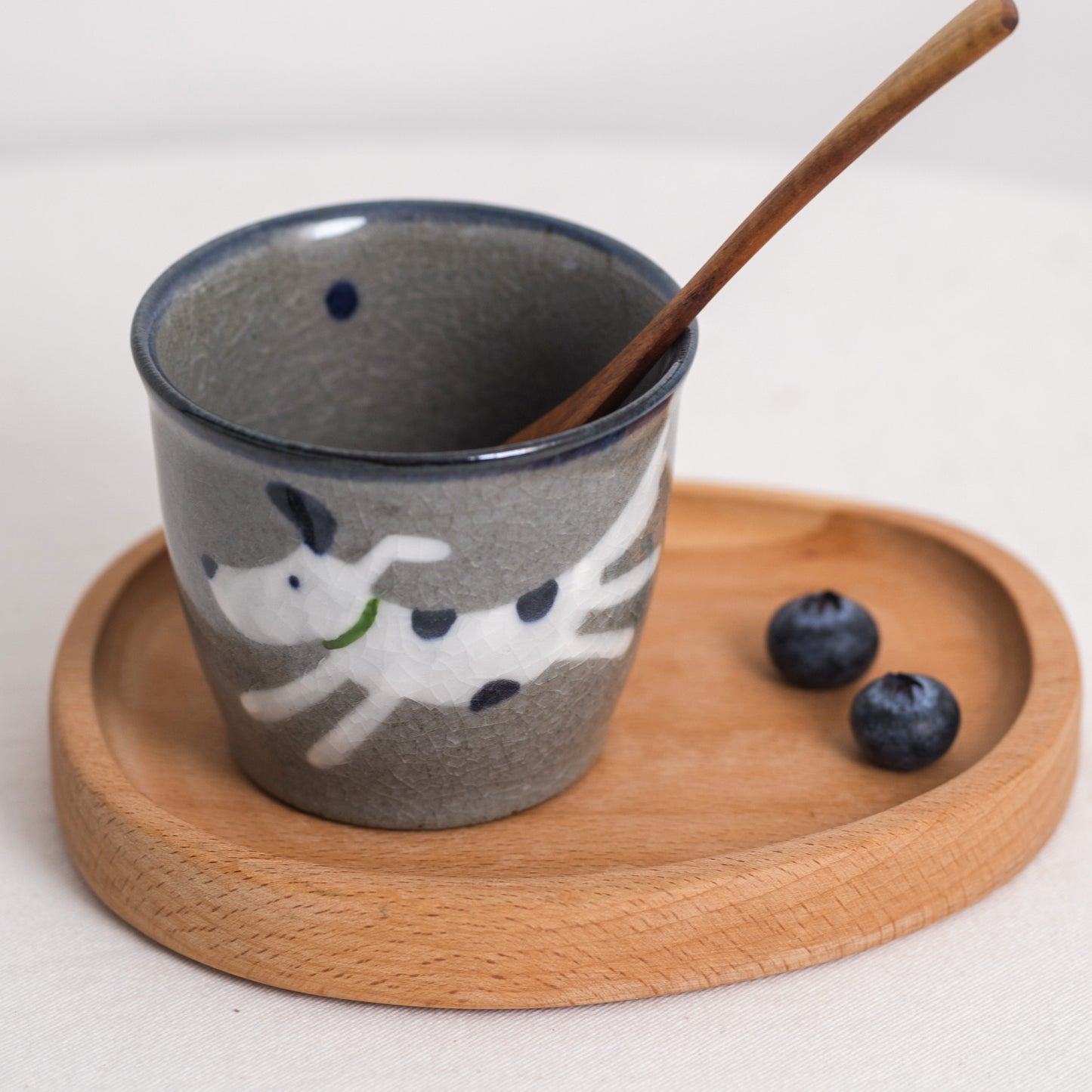 手繪小狗冰裂紋茶杯湯吞 兩色 | 波佐見燒