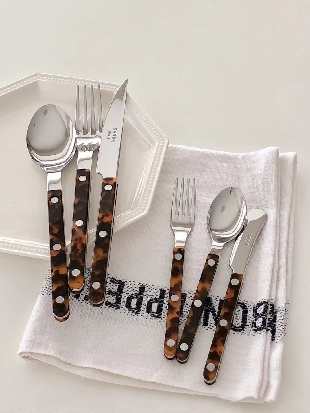 SABRE Paris Bistrot復古酒館系列玳瑁琥珀亮面餐具