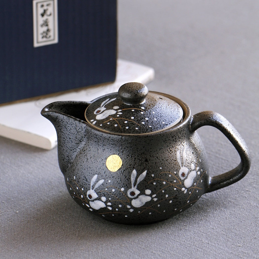手繪日本兔系列 茶壺 | 九谷燒