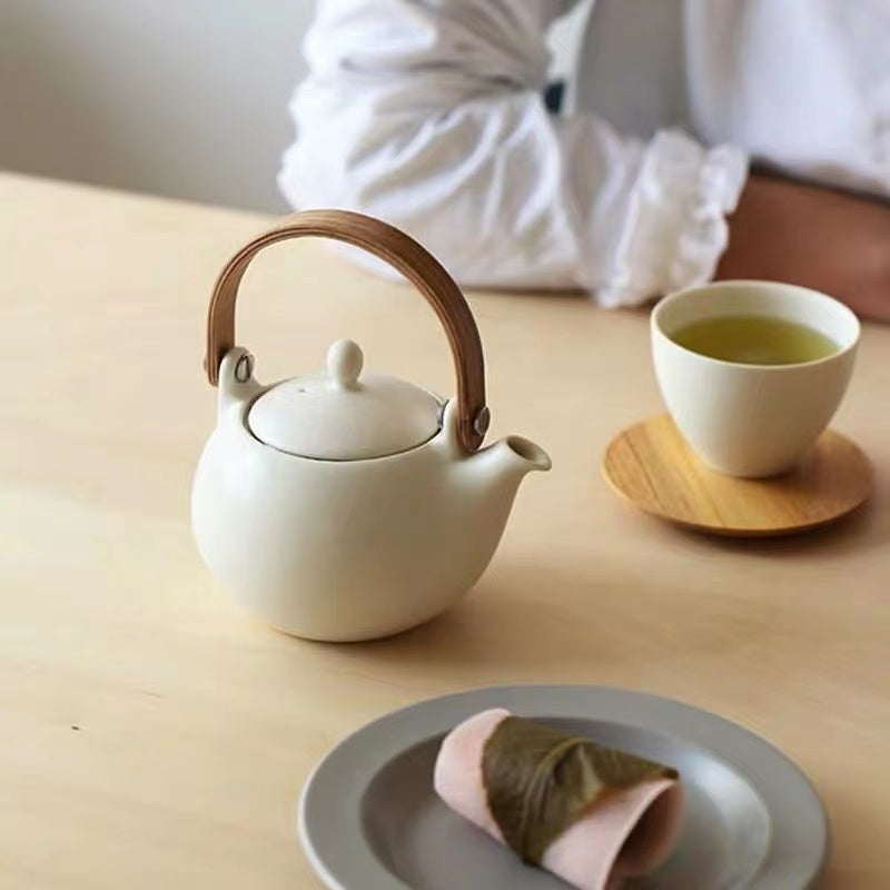 SALIU YUI系列 手工白瓷茶壺 | 美濃燒
